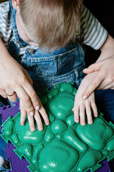 Sensory Play for Kids with Special Needs. Help and Activities for kids with disabilities